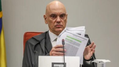 Moraes repreende advogado durante audiência sobre 8 de Janeiro