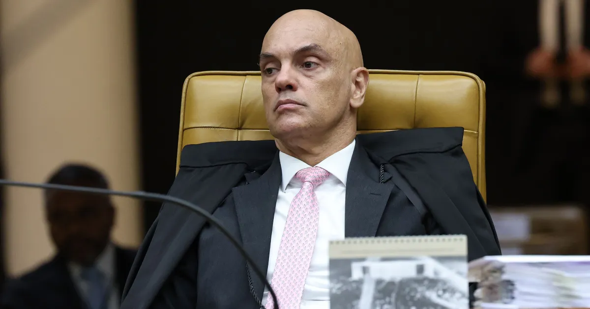 Moraes exige esclarecimento sobre vídeo de IA com imagem de Bolsonaro em 48 horas