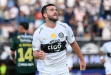 Tim Payne brilha em estreia pelo Olimpia e marca golaço após sucesso viral nas redes