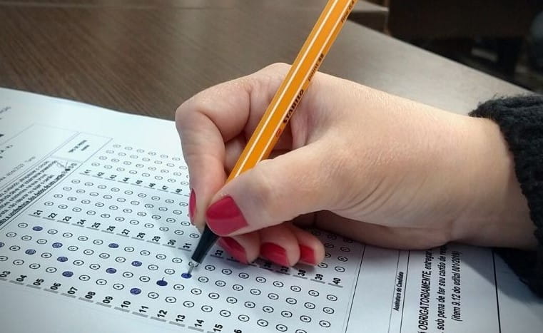 Concurso em Conceição do Almeida abre 236 vagas com salários de até R$ 3 mil