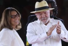 Lula confirma reeleição e promete brigar contra fundo partidário e emendas no Congresso Lula confirma reeleição e promete brigar contra fundo partidário e emendas no Congresso