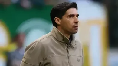 Mancha Verde pede novamente demissão de Abel Ferreira após empate no Brasileirão