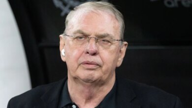 Corinthians reconsidera decisão de não renovar contrato com Memphis Depay em meio a pressão