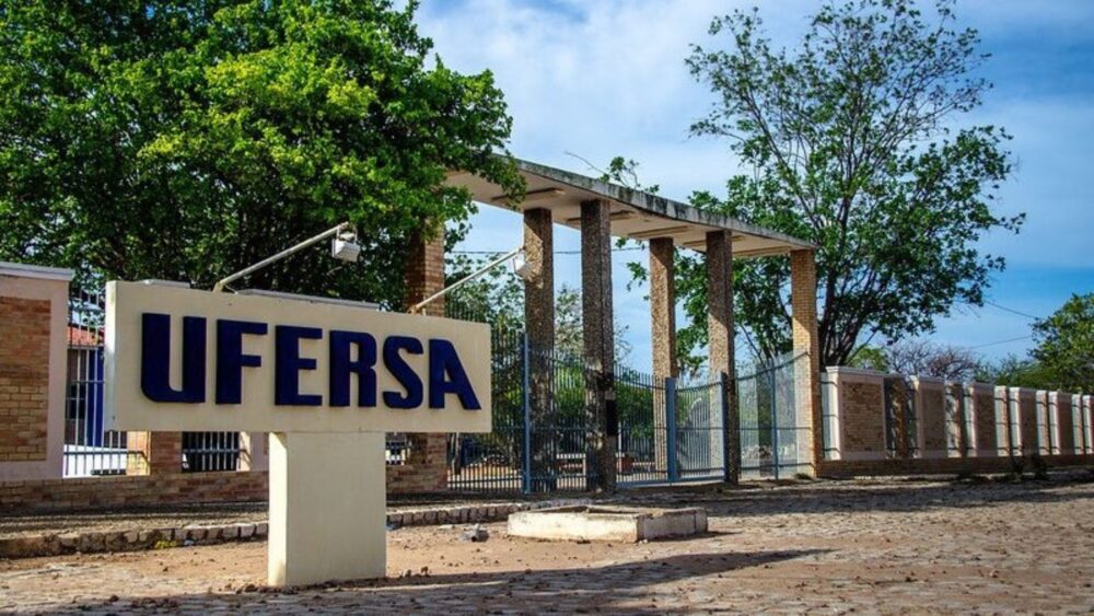 UFERSA abre concursos para Professores com salários de até R$ 14 mil e inscrições em breve