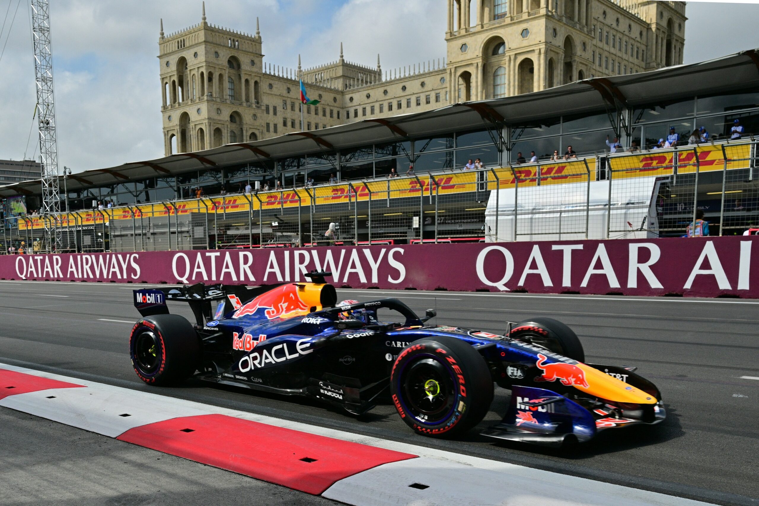 Verstappen lidera treino final em emoção de corrida; Hamilton surpreende no pódio