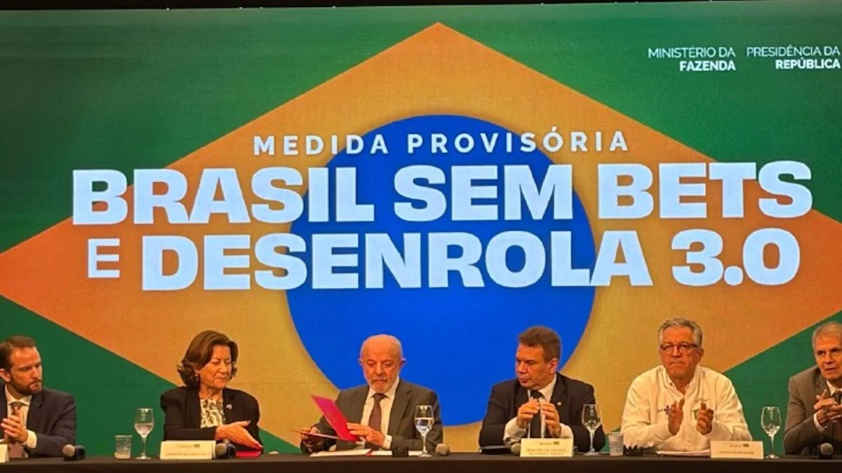 Governo Lula proíbe apostas on-line e arrecada R$ 2,5 bilhões desde regulamentação Governo Lula proíbe apostas on-line e arrecada R$ 2,5 bilhões desde regulamentação