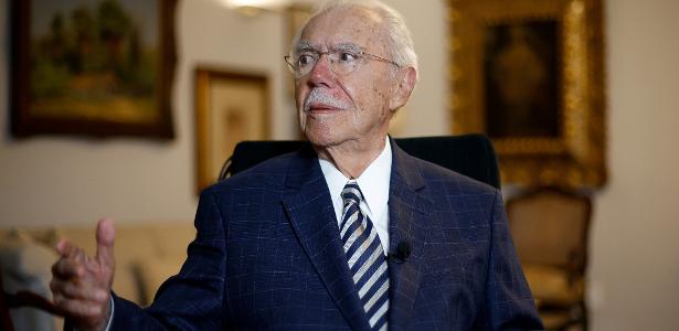 José Sarney é internado em São Paulo para tratar pneumonia com quadro estável