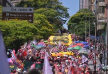 Milhares apoiam Lula em caminhada no centro de Belo Horizonte neste domingo