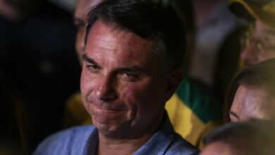 Flávio Bolsonaro foge para os Estados Unidos após perder as eleições presidenciais