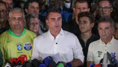 Flávio Bolsonaro rejeita resultado das eleições e pede anulação devido a prorrogação do horário de votação