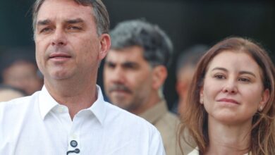 Flávio Bolsonaro foge para os EUA após intimação do STF e entrega de passaportes