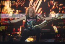 Brasil vive maior eleição da história enquanto Iron Maiden encanta público em show histórico