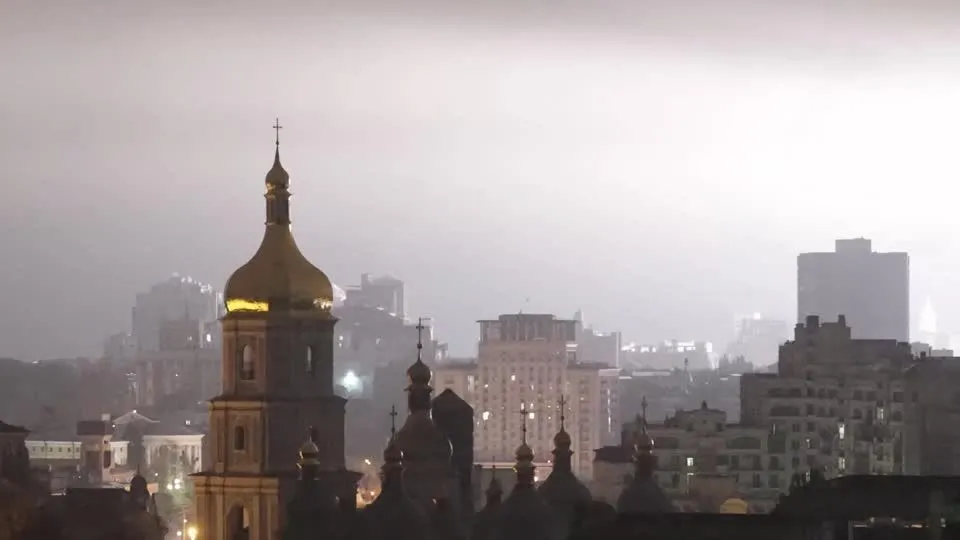 Mísseis atingem Kiev enquanto Ucrânia intensifica ataques com drones em Moscou