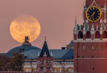 Lua do Caçador ilumina retorno de Trump a Washington a bordo do Air Force One