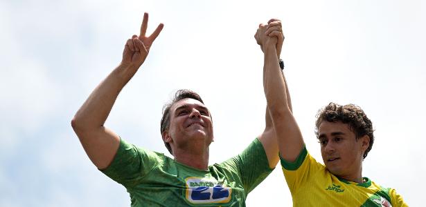 Lula aumenta votação em cidade baiana, mas Flávio Bolsonaro ainda lidera Lula aumenta votação em cidade baiana, mas Flávio Bolsonaro ainda lidera