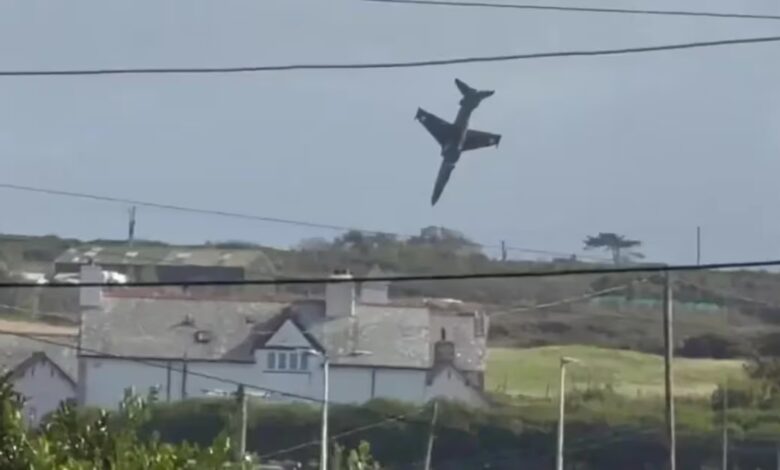 Queda de caça da RAF em Gales revela falha da equipe e provoca explosão devastadora