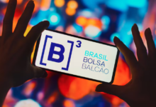 Bolsa avança com Petrobras e Vale enquanto IPCA-15 surpreende investidores