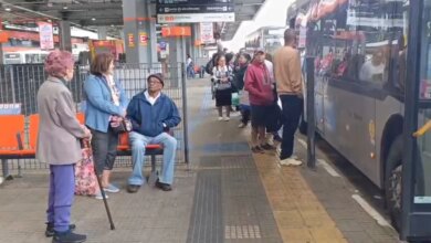 Motoristas da Transwolff retomam greve em SP após demissões e falta de pagamentos