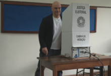 Alexandre de Moraes vota no 2º turno das eleições de 2026 e elogia sistema eleitoral brasileiro