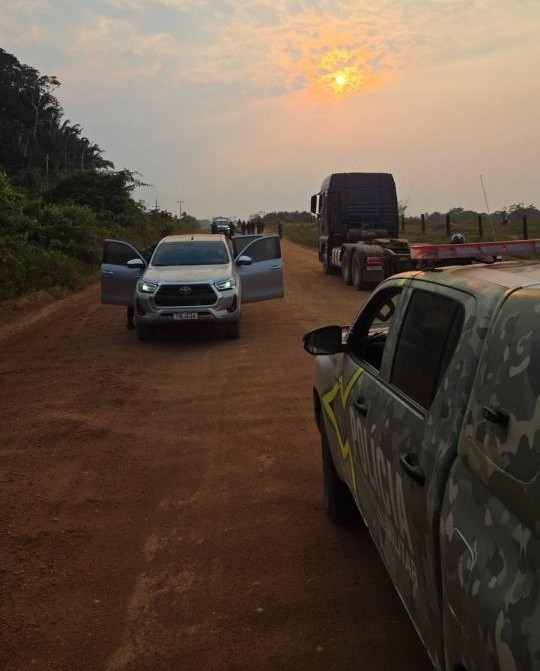 Polícia Militar de Rondônia recupera veículos e prendeu suspeitos de roubo a fazenda