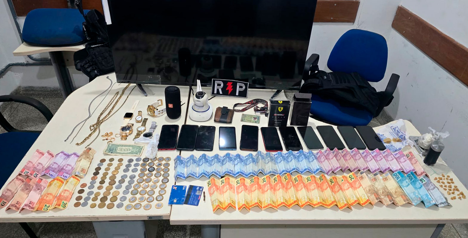 Polícia Militar de Rondônia prende homem por tráfico de drogas e apreende R$ 1.089,15