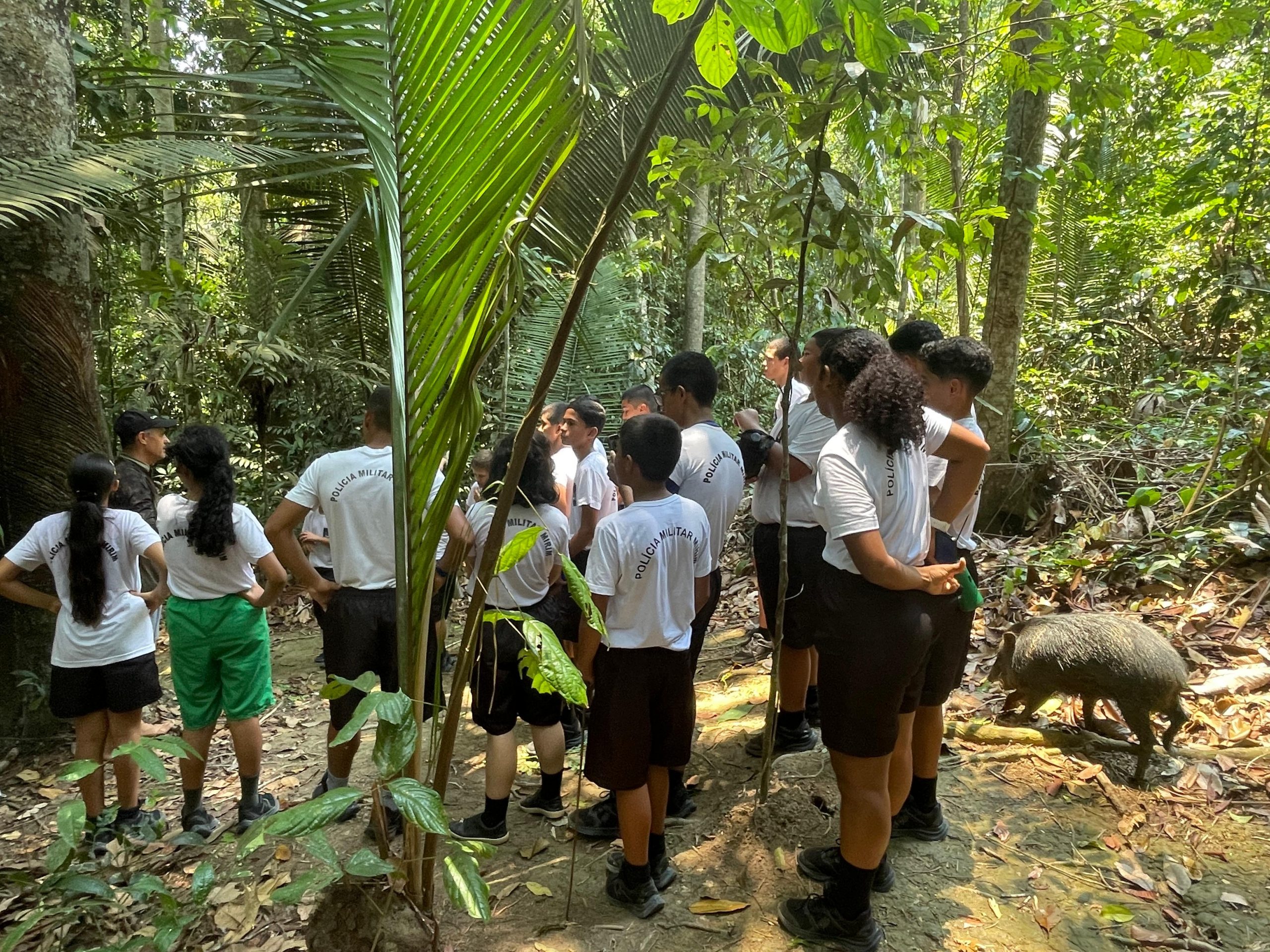 Polícia Militar de Rondônia promove atividade ambiental com crianças em Candeias do Jamari