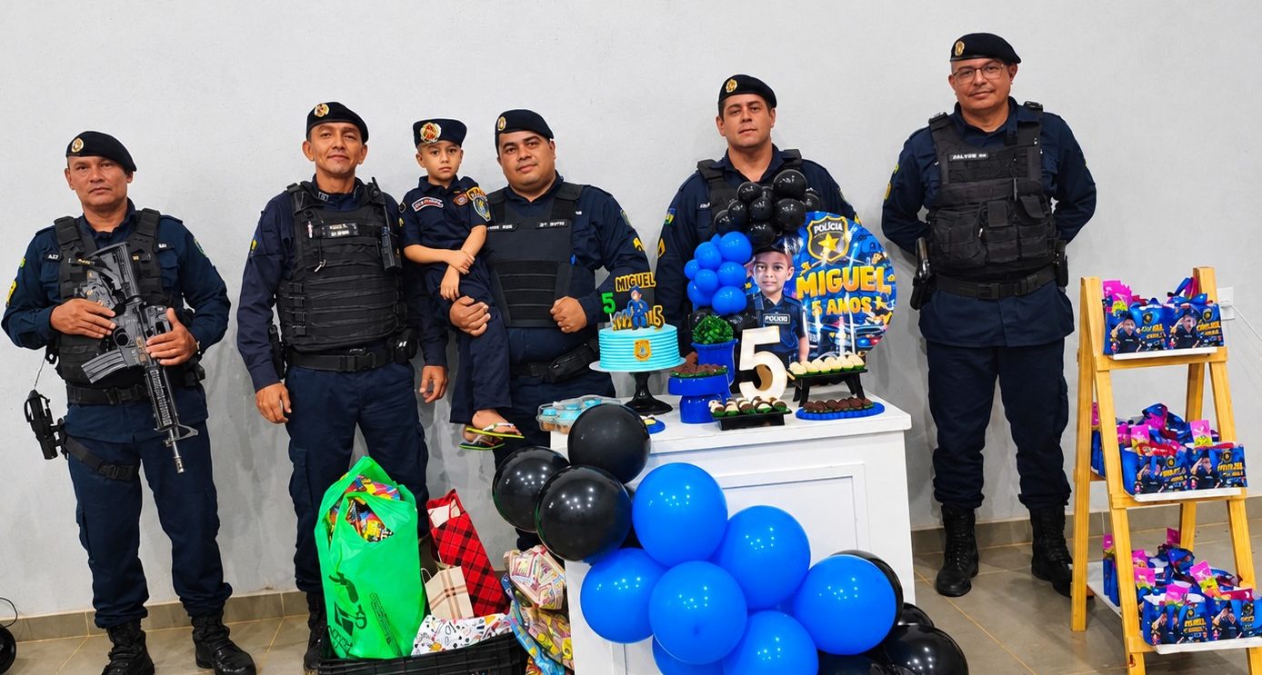 Policiais militares celebram aniversário de 5 anos de Miguel em Porto Velho