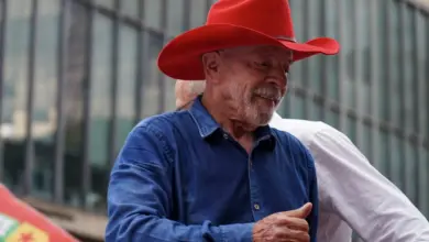 Lula amplia vantagem sobre Flávio Bolsonaro na Nova Zelândia com 80,54% dos votos