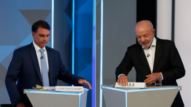 Flávio Bolsonaro critica preço dos alimentos em debate contra Lula antes do segundo turno Flávio Bolsonaro critica preço dos alimentos em debate contra Lula antes do segundo turno