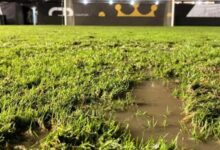 Chuva revela gramado em péssimas condições na Vila Belmiro em jogo tenso entre Santos e Bahia