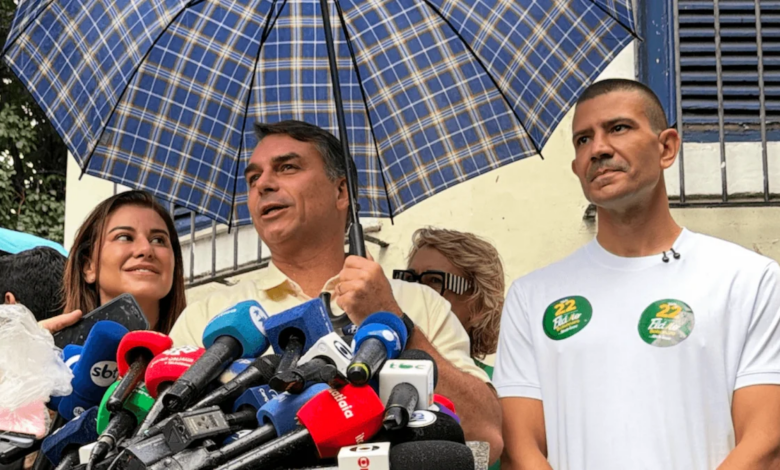 Flávio Bolsonaro afirma que “esperança virou medo” após votar no Rio