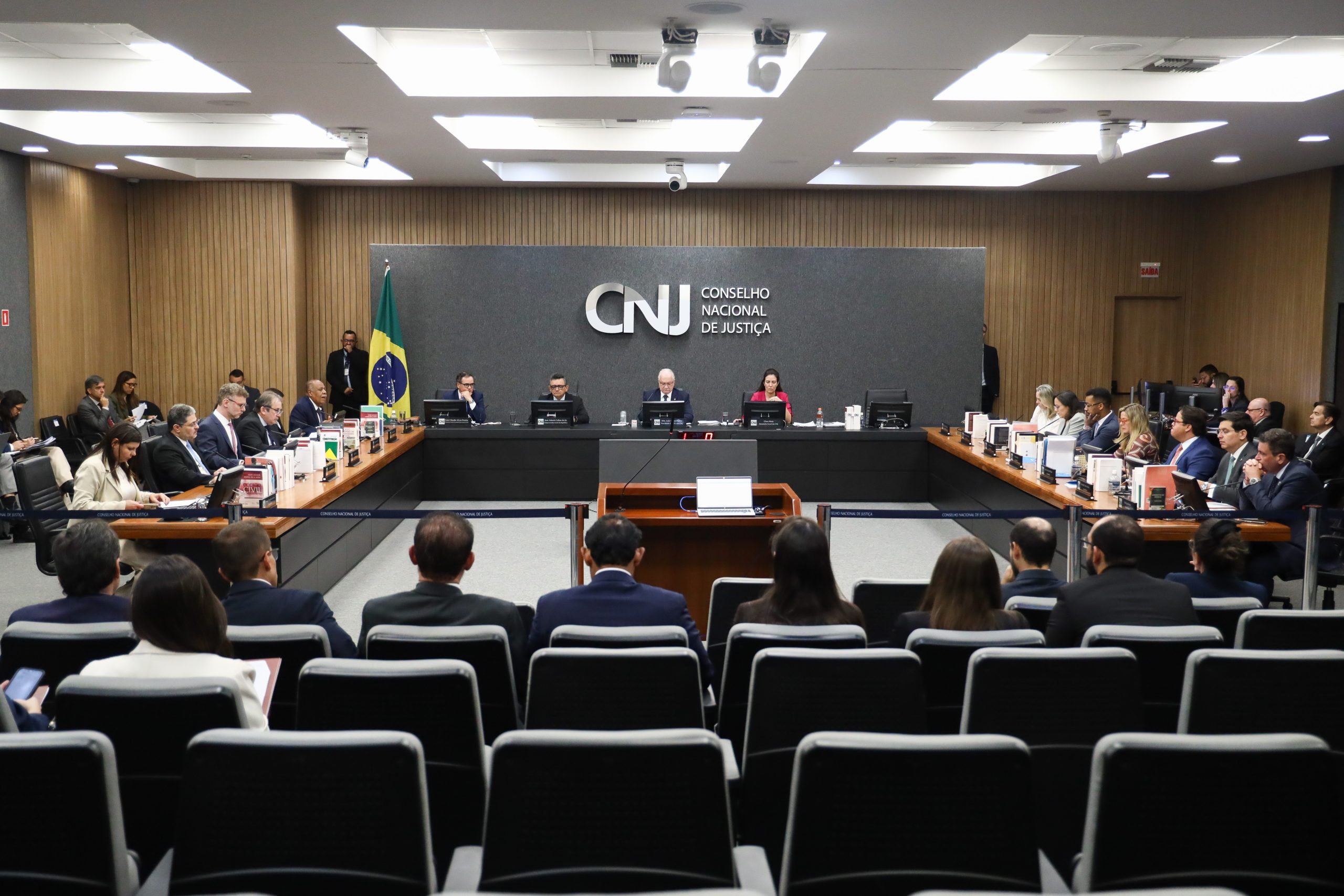 CNJ exclui 11 cartórios de concurso do TJES após polêmica sobre regras de provimento CNJ exclui 11 cartórios de concurso do TJES após polêmica sobre regras de provimento