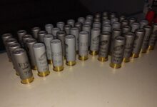 Operação policial desmantela grupo criminoso e apreende arsenal em Jaru