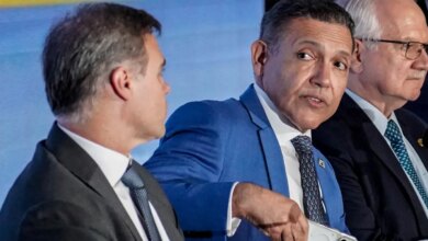 TSE discute proibição de canais políticos no WhatsApp 48 horas antes das eleições