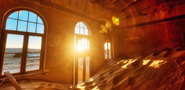 Kolmanskop: Descubra a cidade do deserto que trocava diamantes por champanhe