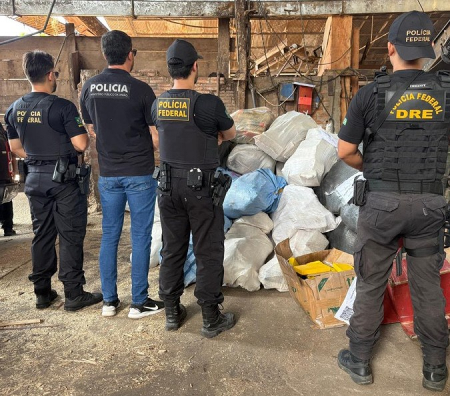 Polícia Federal incinera 1.314 kg de drogas em Rondônia nesta sexta-feira Polícia Federal incinera 1.314 kg de drogas em Rondônia nesta sexta-feira