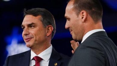 Conflito entre Flávio e Eduardo Bolsonaro se intensifica durante campanha eleitoral