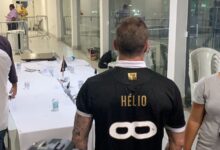 Inteligência artificial emociona Pedrinho com homenagem inédita em evento político